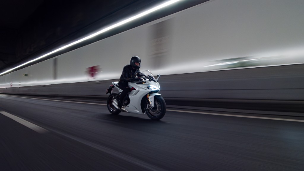 Motocicletă sport